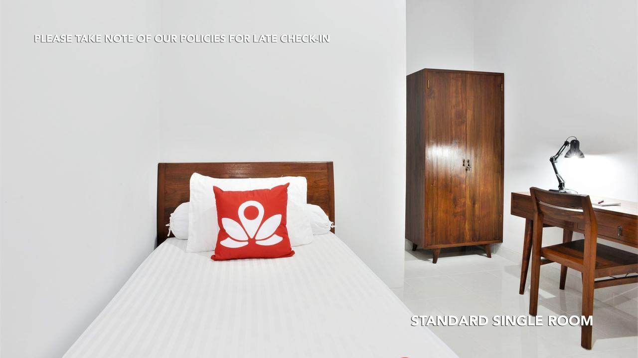 Zen Rooms Bintaro Sector 3 South Tangerang Bagian luar foto